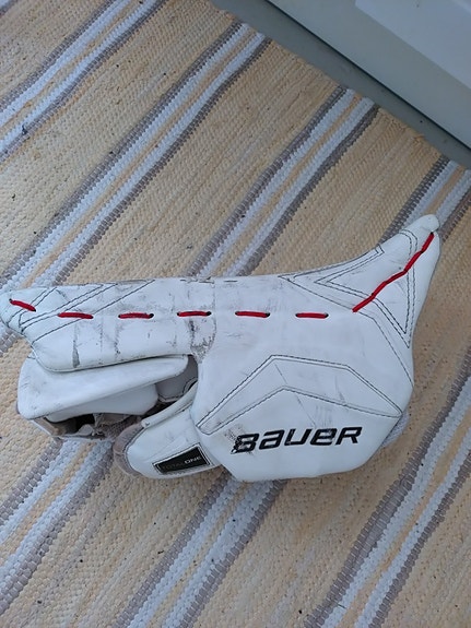 Bauer total one kilpi ja räpylä