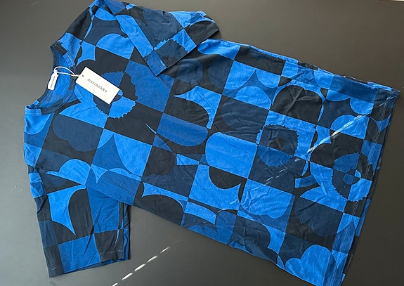 Uusi Marimekko S Loiva ruutu-unikko mekko