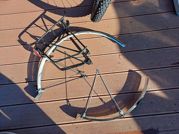 Retkipyörän tarakka ja lokasuojat