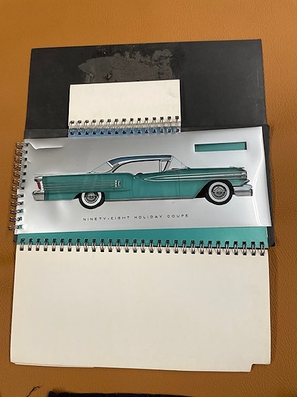 Oldsmobile  super Holiday 88 ,myyjän värikartta