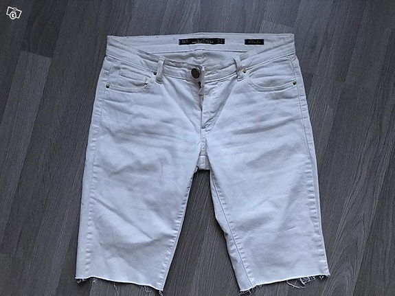 Zara pitkät shortsit S 36 vaaleat bermuda