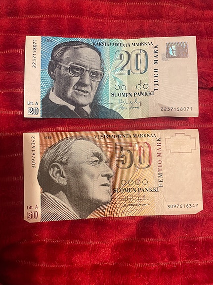 Suomen markka -setelit 20 mk (1993) ja 50 mk (1986)