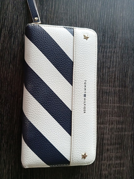 Tommy Hilfiger lompakko