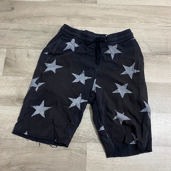 Poikien shortsit