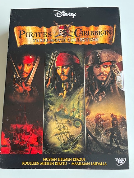 Walt Disney Pirates of Caribbean. 3 elokuvaa. Voidaan postittaa