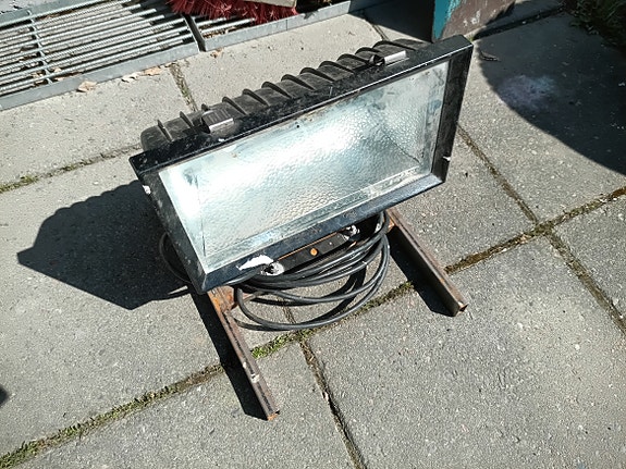 Halogeeni valaisin