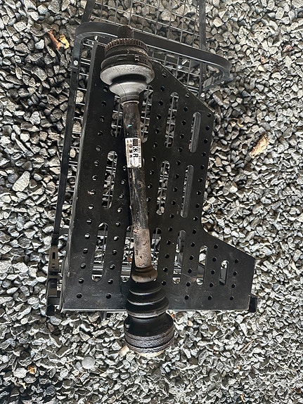 Audi A4/S4 8E/8H Quattro takavetoakseli
