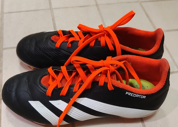 Adidas Predator League L MG Jr - jalkapallokengät (MG)
