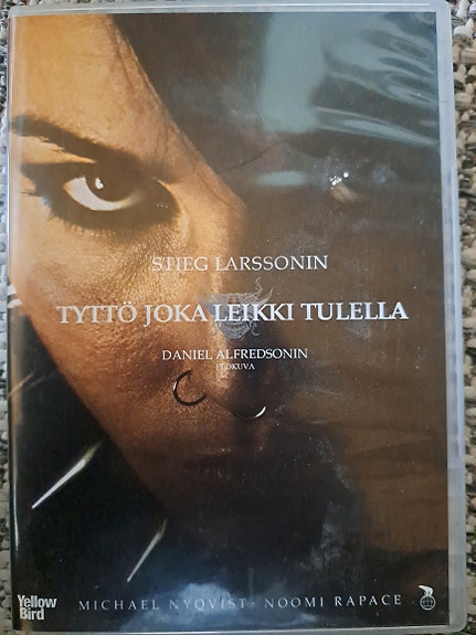 Tyttö joka leikki tulella dvd