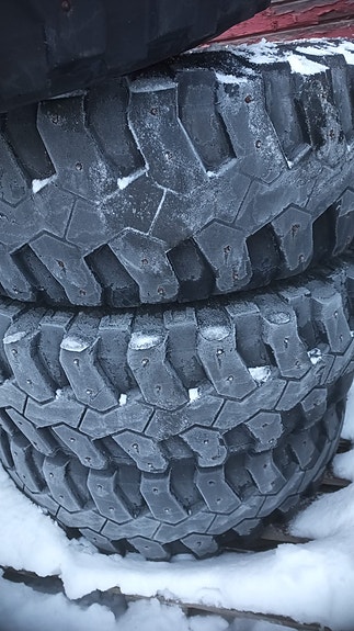 335/80R20 (12.5R20) Michelin renkaat 4kpl