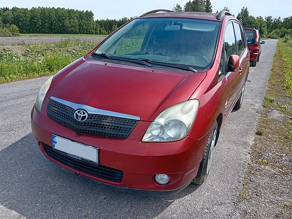 Toyota Corolla Verso 1.6 VVT-i -03