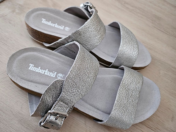 Uudet Timberland nahkasandaalit koko 37,5