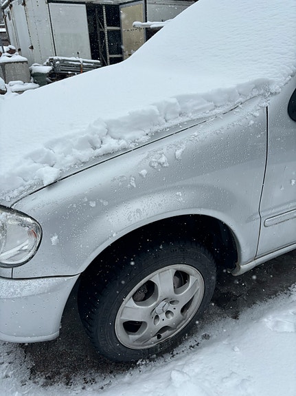 Mercedes-Benz ML 270 cdi w163 hyvät etulokasuojat
