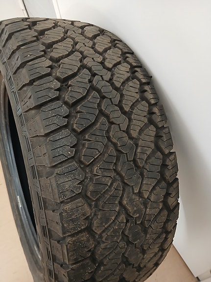 Suv/katumaasturin renkaat 18"/General grabber