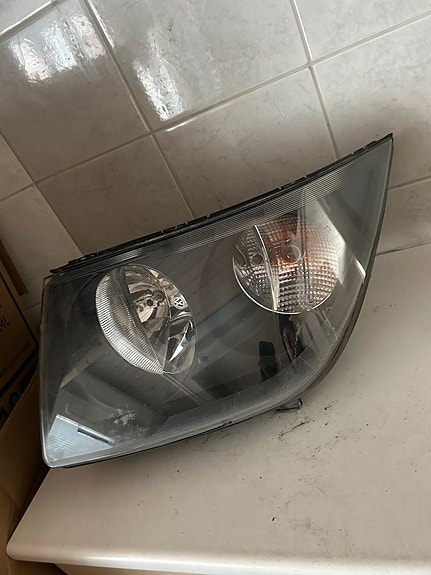 Volkswagen Crafter vasen ajovaloumpio