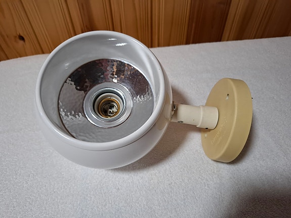 Valkoinen Lampukas valaisin vintage