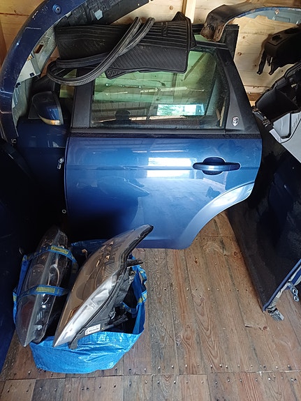 Ford Focus Farmari 2008, etu ja taka ovet