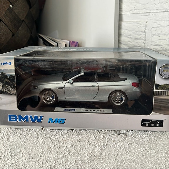 1/24 BMW M6 Cabrio Pienoismalli