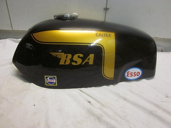 Bsa cafe racer bensatankki