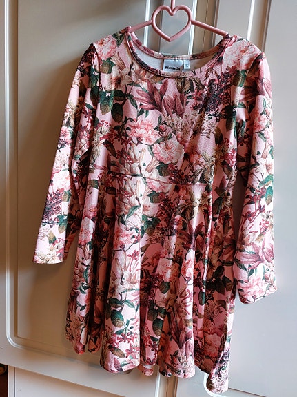 Metsolan kellohelmainen mekko, koko 98/104