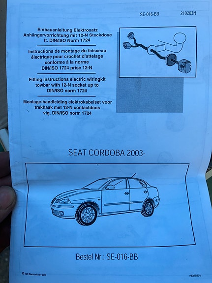 SEAT Cordoba Sedan Vetokoukun Sähkösarja 03-09