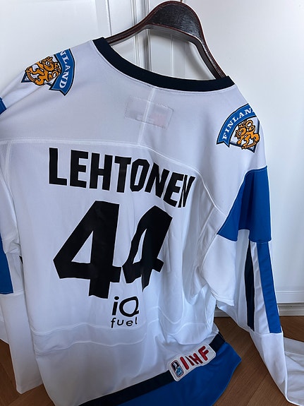 Mikko Lehtonen Suomi fani-paita