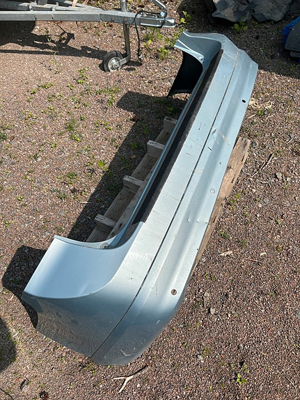 Volvo V70 mk3 takapuskuri