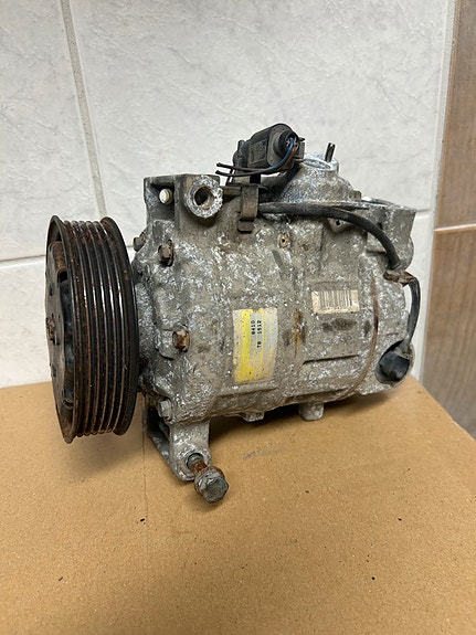 Audi A4 B6 2.0 bensan ilmastoinninkompressori