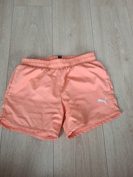 Puman shortsit 164cm