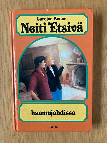 Keene: Neiti Etsivä haamujahdissa