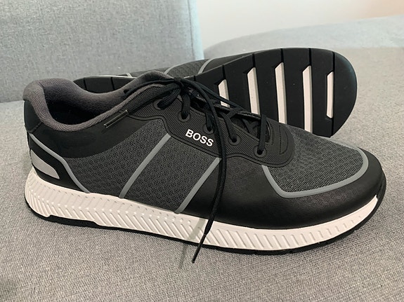 Hugo Boss Titanium miesten 43 kengät