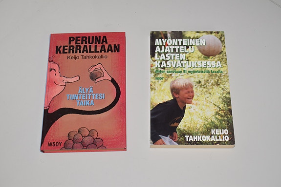 Keijo Tahkokallio lastenkasvatus-kirjat, 2 kpl