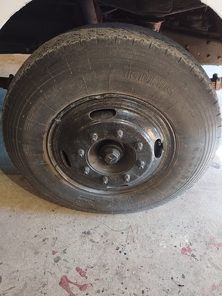 Kuorma-autoon 9.00R20