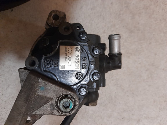 Audi A6 C5 2.7biturbo hydrauliikkapumppu