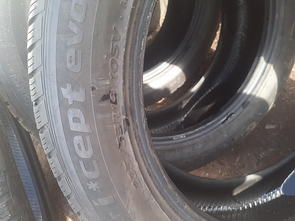 Hankook 235/55R19 kitkarenkaat