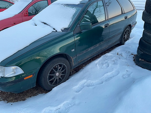 Volvo v40 osina.