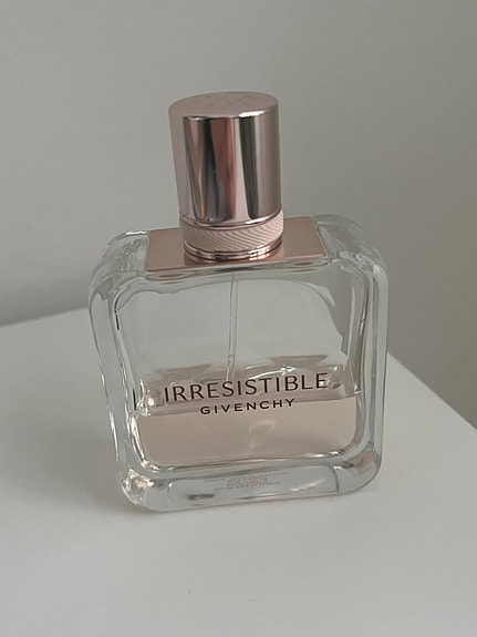 Givenchy naisten hajuvesi