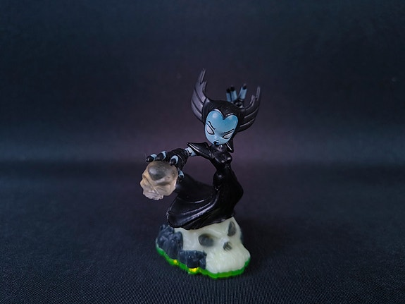 Hex - Skylander