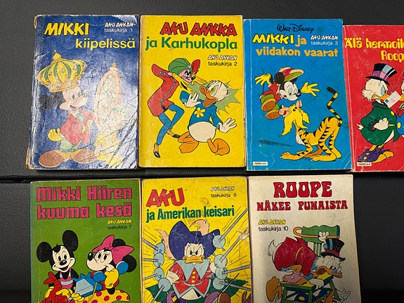 Aku Ankan taskukirjat 1-200 + muita