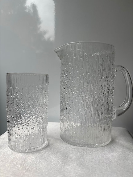 Iittala Hopla Kaadin 17 cm ja yksi juomalasi, Tapio Wirkkala