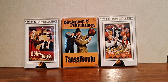 Ohukainen ja Paksukainen 2 elokuvaa DVD