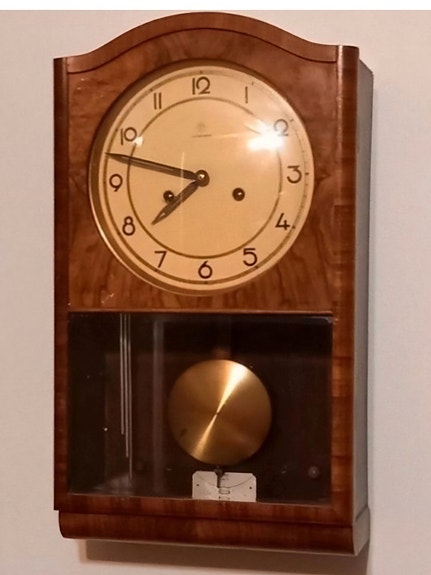 Junghans seinäkello