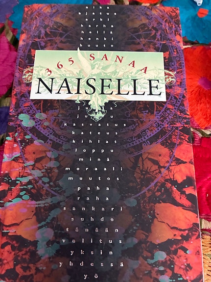 365 sanaa naiselle