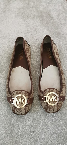 Myydään Michael Kors -kengät