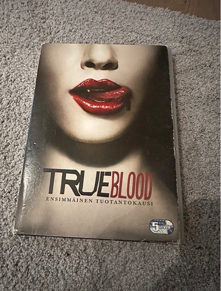 True Blood ensimmäinen tuotantokausi