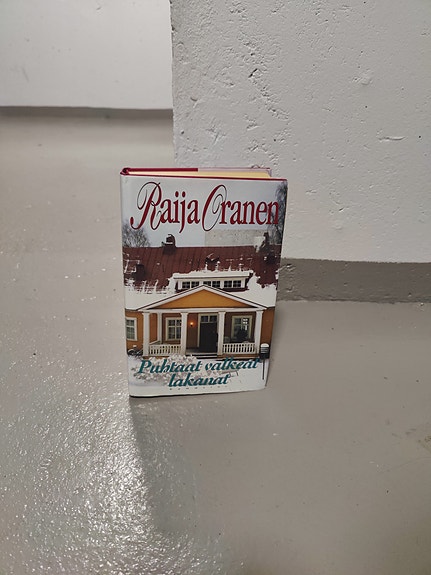 kirja: Puhtaat valkeat lakanat