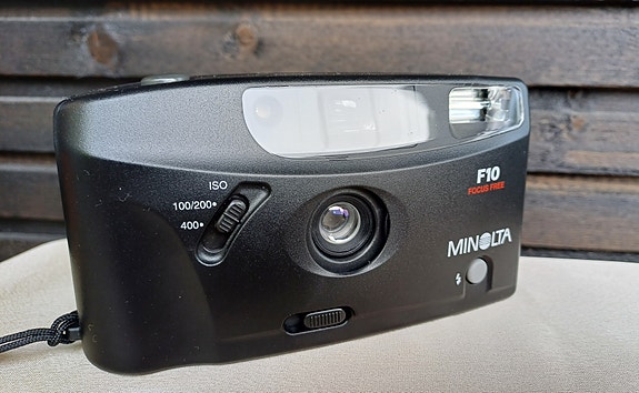 Minolta F10