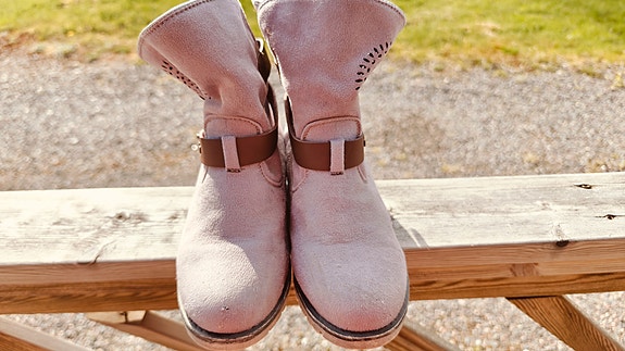 Saapikkaat --  Luhdan kauniit lilan väriset mokka bootsit - koko 36