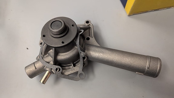 Vesipumppu MB Sprinter / VW LT