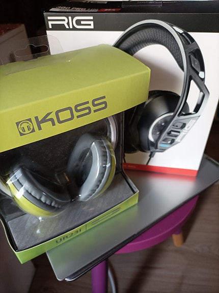 Kuulokkeet 2 kpl uusia